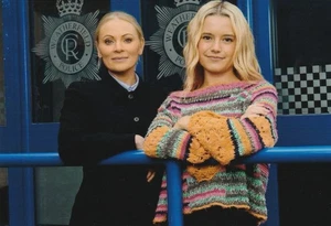 Vicky Myers Hand Signed 6x4 Inch Coronation Street Photo (read Description) Lisa - Picture 1 of 3