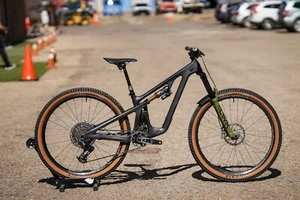 2024 Yeti Cycles SB140 LR Small - Picture 1 of 11