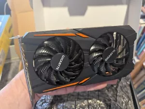 gigabyte rx 560 4gb - used, original owner - works well - Picture 1 of 5