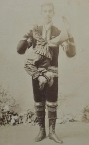 c1900 Cabinet Card Photo Laloo Ramparsad Circus Performer Prodigy Frank Wendt - Foto 1 di 3