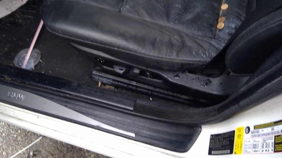 Driver Front Seat Bucket Leather Electric Base Fits 08-10 BMW 528i 5237792 - Imagem 1 de 4