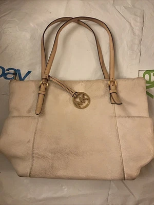 Michael Kors Saffiano Pebbled Leather Jet Set Tote Shoulder Bag   16" × 11" x 4" - Image 1 of 4