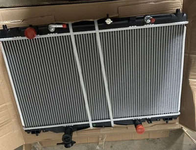 Radiador de aluminio para Toyota Camry 2002-2006 2004-08 Toyota Solara  Foto 1 de 4