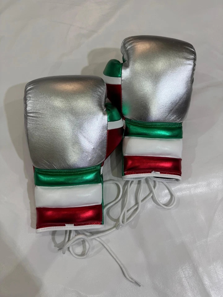 Guantes de boxeo hechos a medida cuero de vaca color plata 16 oz guantes de combate Foto 1 de 4
