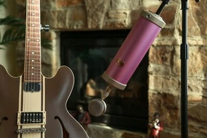 Blink-182 Owned/Studio Used On Hit Songs Blue Bottle Microphone - Picture 1 of 18
