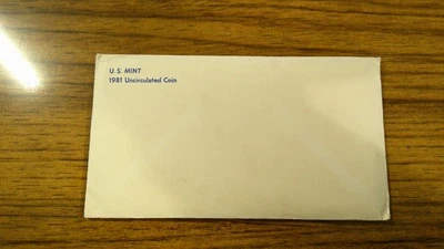 Juego de monedas 1981 sin circular como nuevo en Estados Unidos embalaje original del gobierno Foto 1 de 4