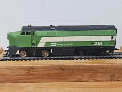  Locomotora diésel Tyco Burlington Northern #415 nariz de tiburón funciona (LEER) Foto 1 de 4