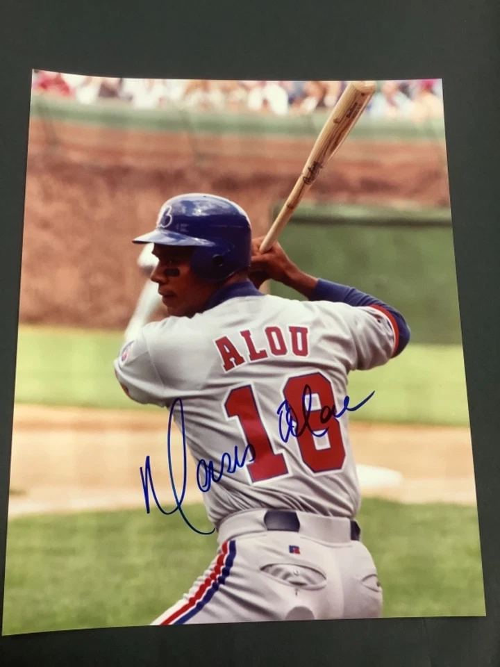 MOISES ALOU SIGNED 8X10 PHOTO MONTREAL EXPOS BASEBALL AUTOGRAPH COA AUTO - Image 1 of 1