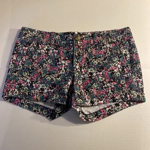 American Eagle Purple Floral MIDI Stretch Chino Shorts Size 4 - Picture 1 of 5