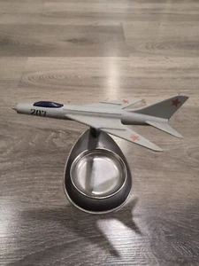 Soviet Ashtray with the symbols of the aircraft Model attack MiG-21 MADE USSR - Picture 1 of 8