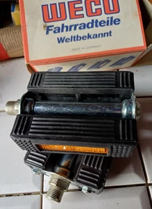 WECO Fahrrad-Pedale, schwarz, Gummi mit Reflektor, neu - Bild 1 von 4