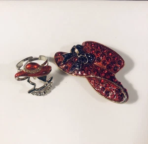Red Hat Society Damen Strass Brosche Anstecknadel Hut & roter Hut verstellbar Fun Ring - Bild 1 von 10