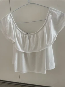 Pretty White Short Topshop T-shirt Frill Collar Can Be Worn Off Shoulder Small - Picture 1 of 3
