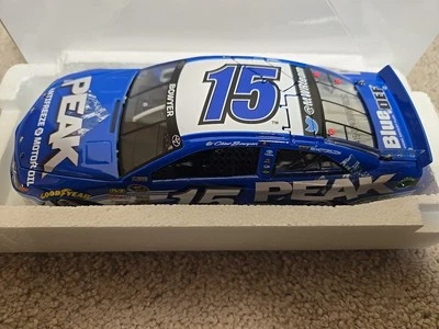 2014 Clint Bowyer 15 Peak Antifreeze 1/24 Lionel Nascar Diecast 1/628 - Image 1 of 4