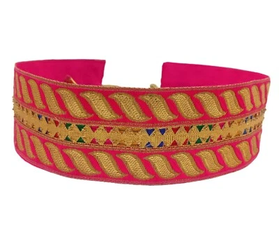 Cinturón de cintura de tela bordada rosa para trajes de mujer Foto 1 de 4