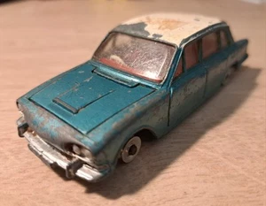 Dinky Toys 135 1/43 Scale Triumph 2000 - Picture 1 of 7