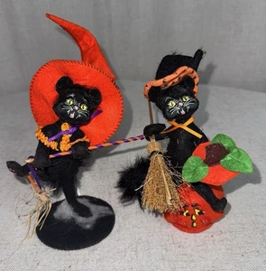 Annalee Dolls LOT Halloween Witch Black Cat Kitty On Pumpkin 310918 2018 2016 - Picture 1 of 4