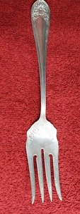W. Rogers & Sohn, Gänseblümchenmuster, Fleischgabel 8 1/2", Silberteller, um 1910 - Bild 1 von 5