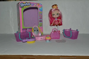 Shopkins ~ bambola 5" ~ Donatina ~ fascia e cintura a ciambella ~ accessori Happy Face ~ scatola - Foto 1 di 4
