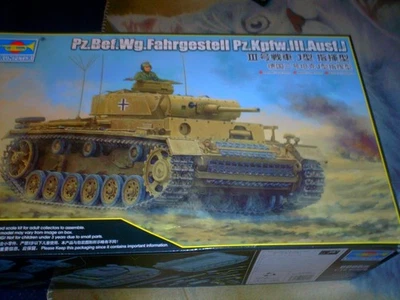 TRUMPETER 1/16 SCALE WWII GERMAN MEDIUM TANK PZ.BEF.WG FAHRGESTELL AUSF J - Image 1 of 2