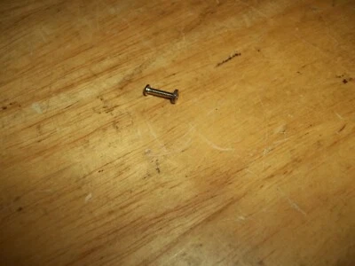 VTG Realistic Lab-2100 Turntable Tonearm Cartridge Holder Screw & Nut - Image 1 of 2