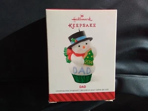 Hallmark Keepsake "Papá" hecho a mano 2014 adorno de árbol de Navidad - Imagen 1 de 2