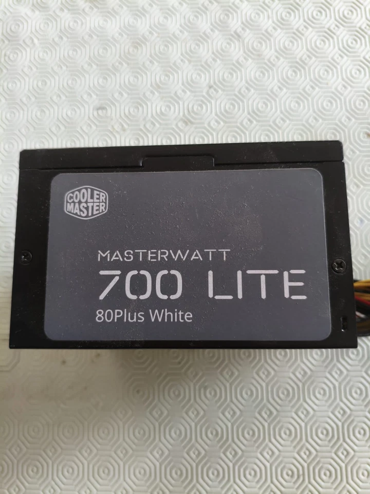 Cooler Master MasterWatt Lite 400W ATX Black power supply unit - Immagine 1 di 4