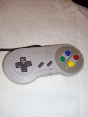 Controller/Joistick Super Nintendo SNES Anni '90 - Immagine 1 di 4