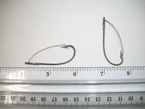 Pack of 25 - 4/0 Weedlees Sproat Hooks With Metal Weed Guard - Picture 1 of 1