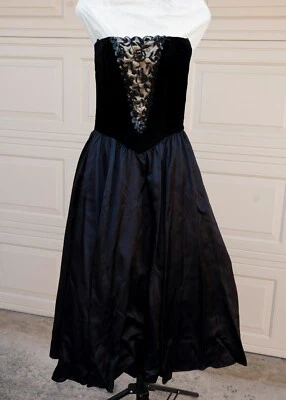 Vestido de fiesta de terciopelo negro sin tirantes Gunne Sax Jessica McClintock años 80 de colección Foto 1 de 4
