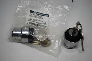 Schneider Telemecanique ZB2 BG2 ZB2 BG6 Drehschlüsselschalter mit 2 Schlüsseln - Bild 1 von 10