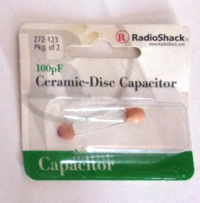 Radio Shack #272-123 Condensador de Disco Cerámico 100 pF Paquete de 2 NUEVO Foto 1 de 1