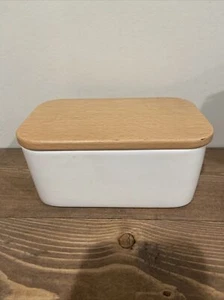 Sweese 301.102 Large Butter Dish - Porcelain Keeper with Beech Wooden Lid, Pe... - Picture 1 of 4