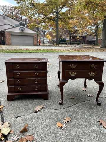 Ethan Allen Knob Creek Chippendale Mahoghany 4 Drawer Dresser & 2 Drawer Table Cover