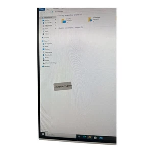 24" EIZO Flexscan EV2456 1920x1200 randlos (12cm Kratzer vertikal links) - Bild 1 von 1
