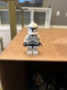 LEGO® Minifigure Star Wars sw0910 Clone Trooper (Phase 1) Jambes Imprimées Scowl - Photo 1/3