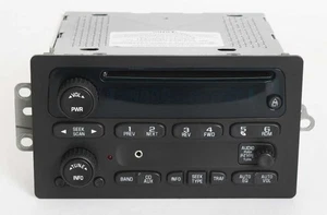 Chevy 2005 Trailblazer OEM Radio AM FM CD Player w Auxiliary Input 10357894 UN0 - Picture 1 of 6