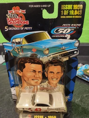 Lee Petty Decades of Petty 1959 1/64 Foto 1 de 4