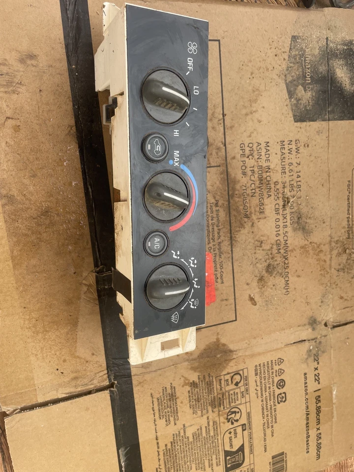 1996 - 1999 Chevy Suburban Heater 1500 A/c Control - Image 1 of 1