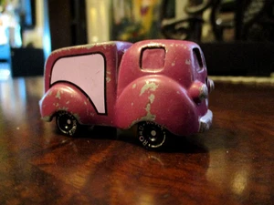 Hallmark Road Rover Little Dumpy '83 Druckguss Muldenkipper, LILA mit erhöhtem Weiß - Bild 1 von 4