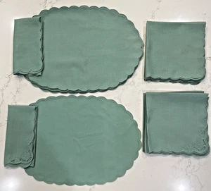 Set of 12 Scalloped Edge Placemats & 12 Napkins Cotton/Poly Teal Sea Foam Green - Picture 1 of 3
