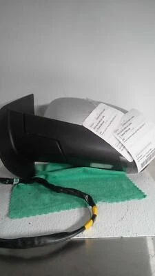 Espejo retrovisor de puerta izquierdo usado se adapta a: Chevrolet Suburban 1500 2013 eléctrico sin giro integral Foto 1 de 4