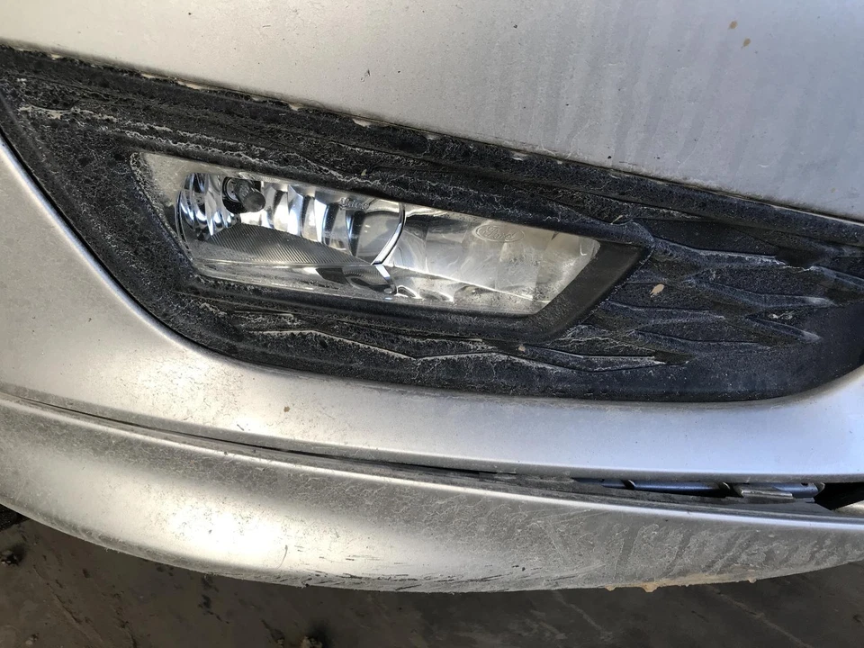 Luz de conducción usada se adapta a: Ford Focus 2016 grado de conducción antiniebla A Foto 1 de 4