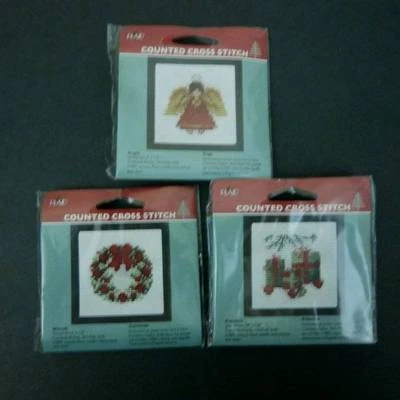 Christmas Kits Counted Cross Stitch Small Frames Angel Wreath Packages Plaid - Image 1 of 4