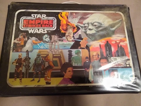 Vintage STAR WARS action figures with carrying case - 17 figures and weapons Cover