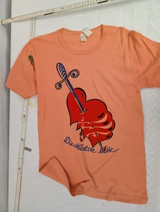 Camisetas.   Proverbios años 80. Espada Corazón La Siguiente Please - Imagen 1 de 2