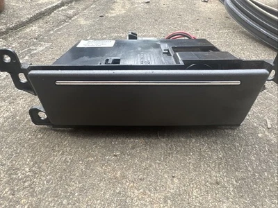 Оригинальная заводская передняя центральная консоль пепельница пепельница 05–11 Cadillac STS от оригинального производителя - Изображение 1 из 4