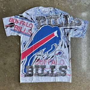 Camisa Gráfica Doble Cara Años 90 NUEVA COMO NUEVA DE COLECCIÓN Buffalo Bills Trench AOP - L - Imagen 1 de 9