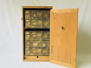 Y4756 BOX 5-tier stack box flower Makie gold-inlayed lacquer Japan antique - Picture 1 of 12