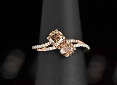 Anillo de banda de diamantes de chocolate de corte redondo de 2 quilates enchapado en oro rosa de 14 quilates Foto 1 de 4